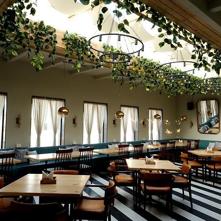 The Wallflower Hotel Kota  Exterior photo