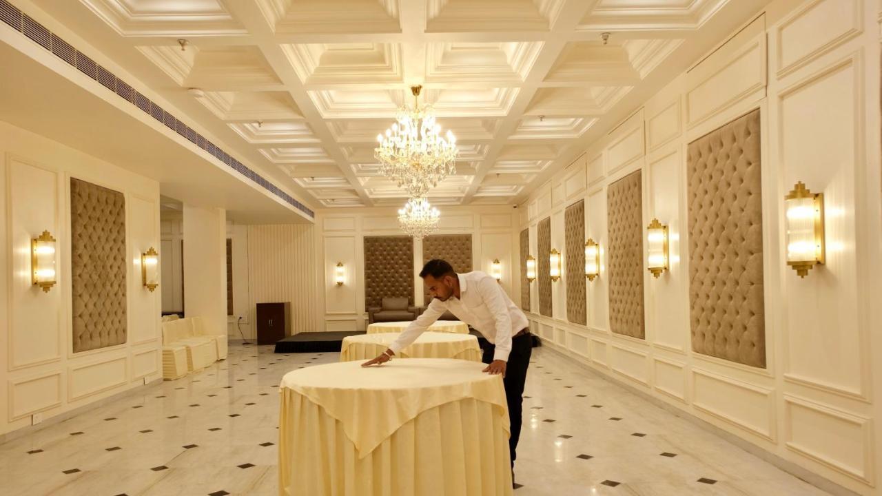 The Wallflower Hotel Kota  Exterior photo