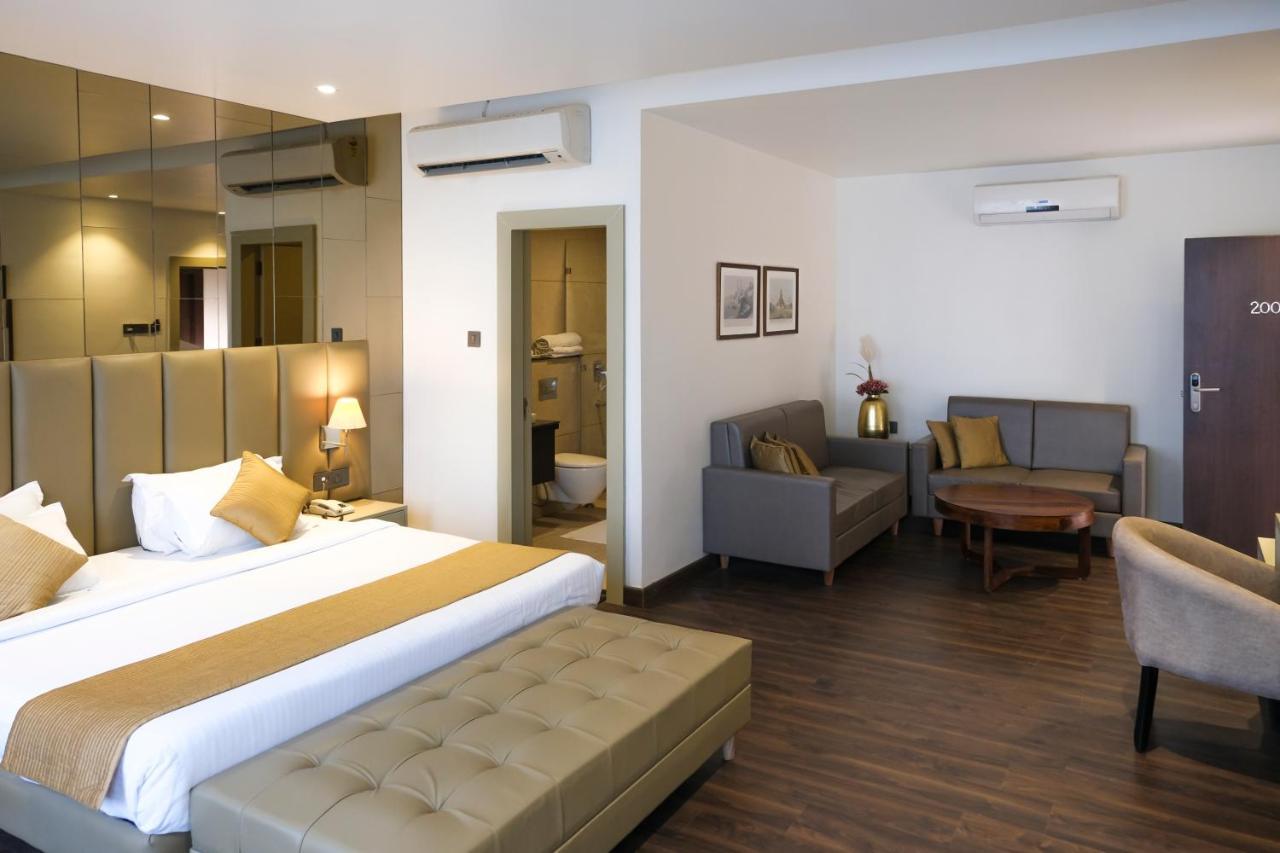 The Wallflower Hotel Kota  Exterior photo