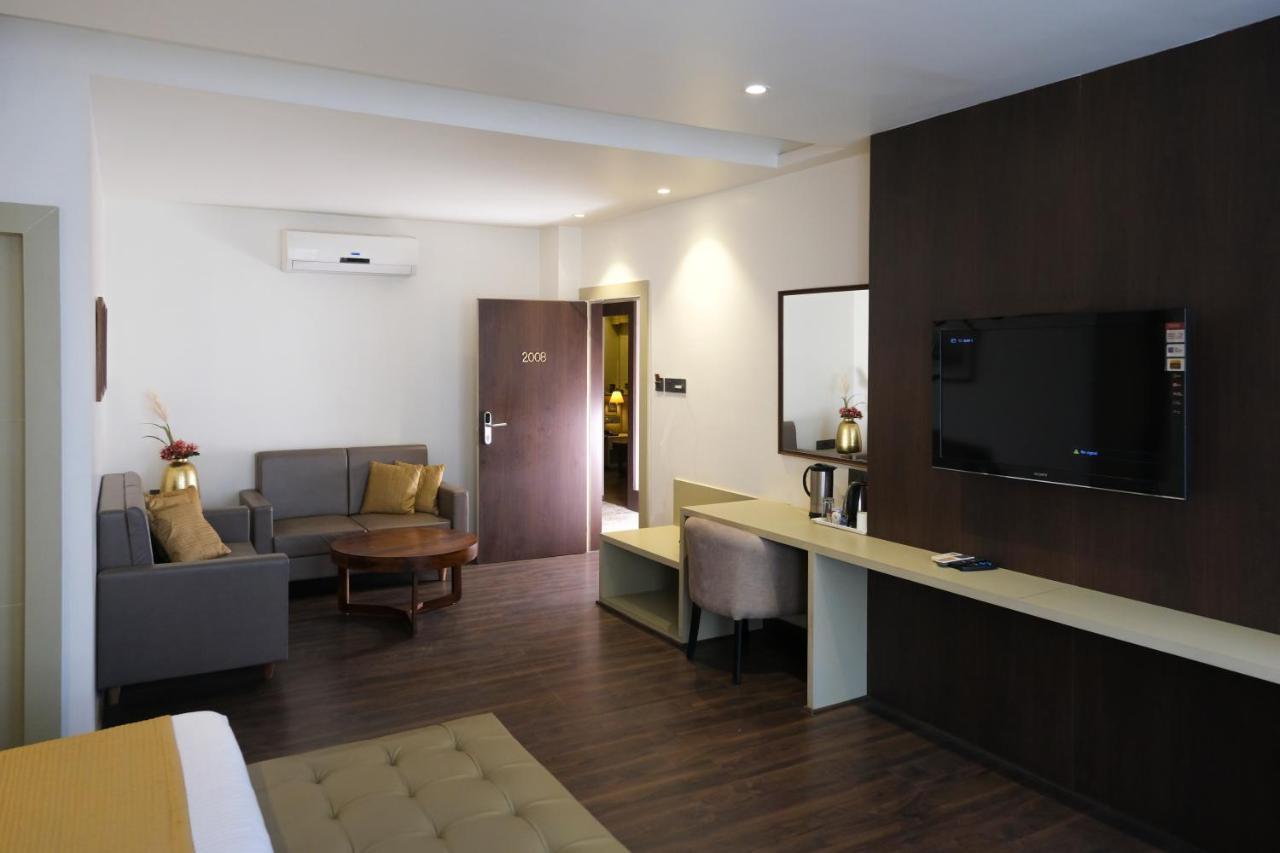 The Wallflower Hotel Kota  Exterior photo
